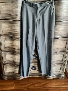 Men's Tailored Gray Dress Pants - Sleek Professional Wear